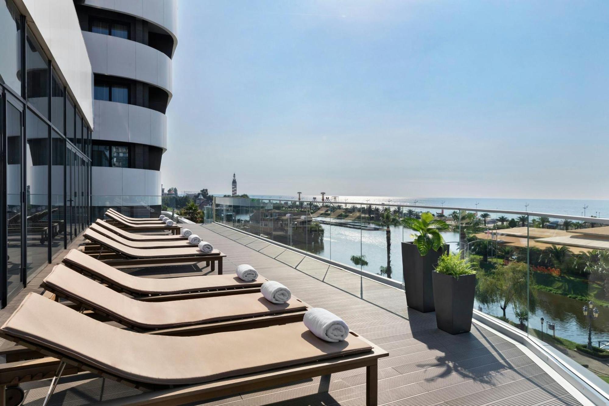 Courtyard By Marriott Batumi 호텔 외부 사진