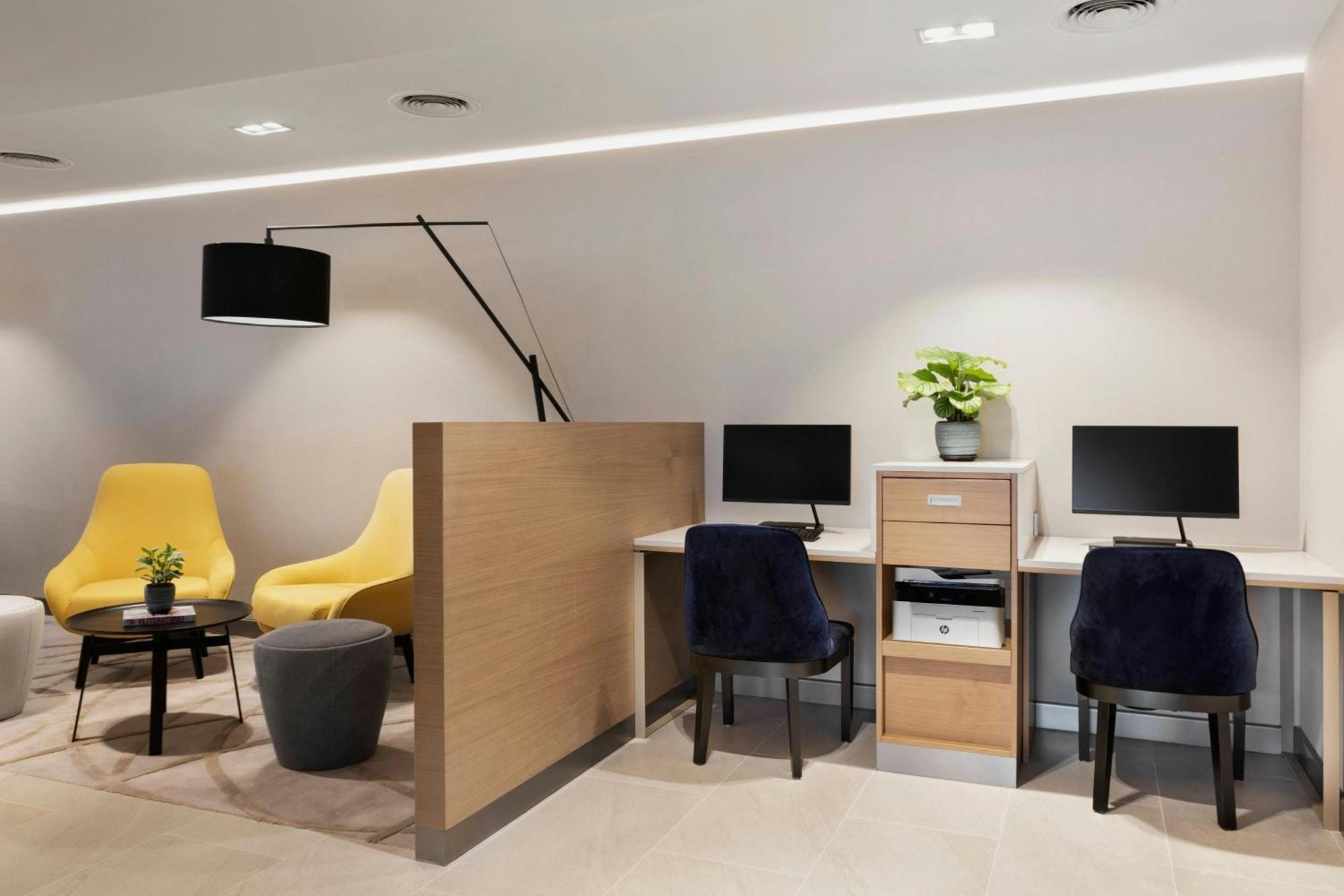Courtyard By Marriott Batumi 호텔 외부 사진
